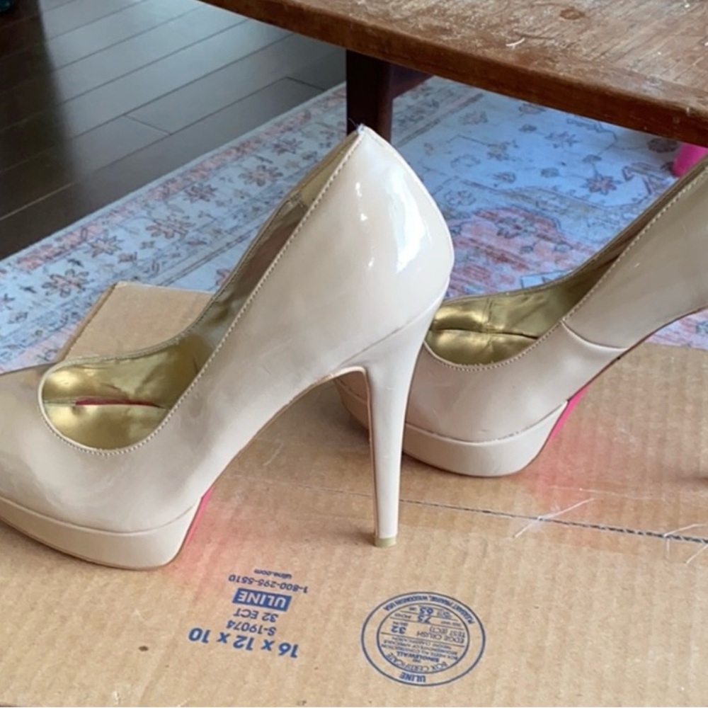 Signature Sole By Shoe Dazzle, Beige Chanelle Stillettos With Pink Soles